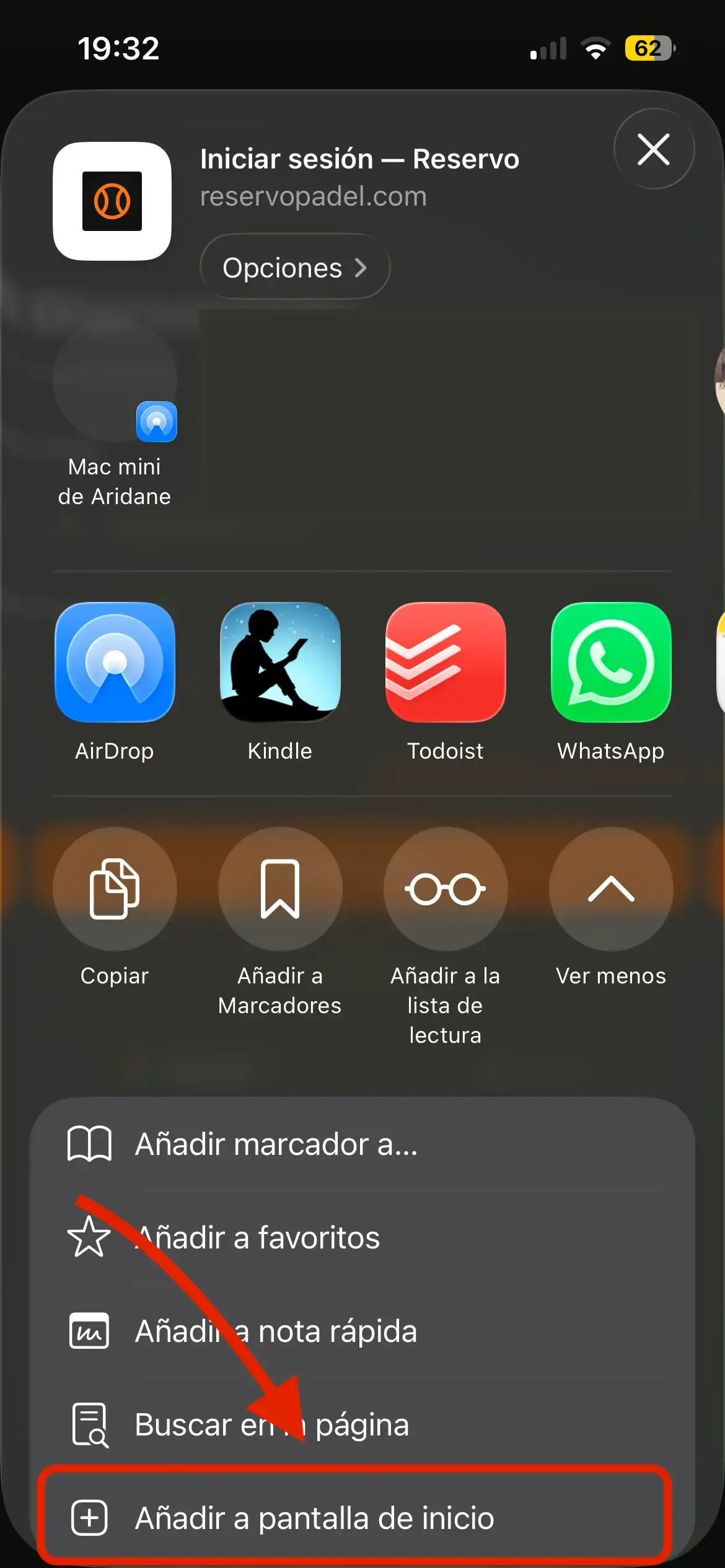 Panel de compartir de Safari con la opción "Añadir a pantalla de inicio" resaltada